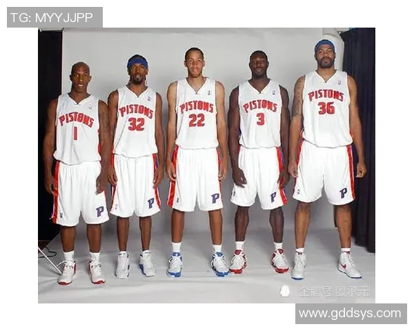 04年NBA季后赛激战活塞与雄鹿的巅峰对决回顾与分析